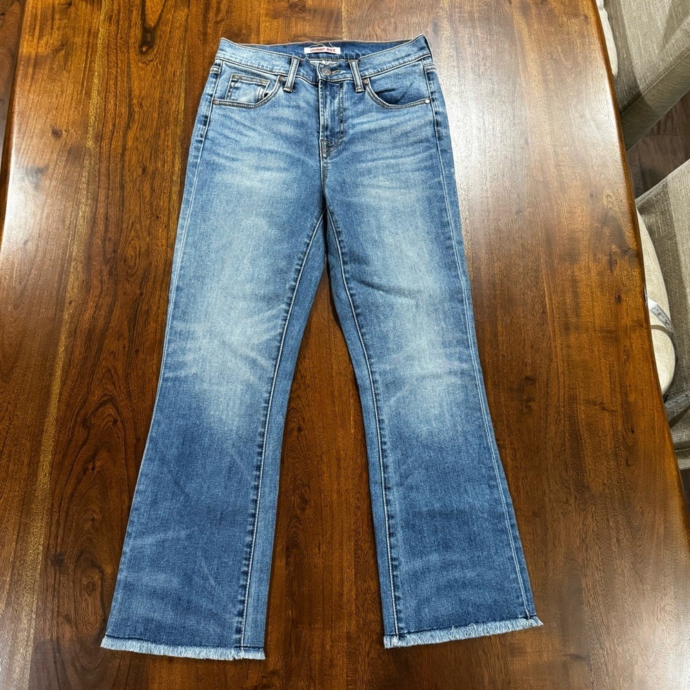 Johnny Was The Cropped Baby Boot Jeans Blue Denim Raw Hem Size 25